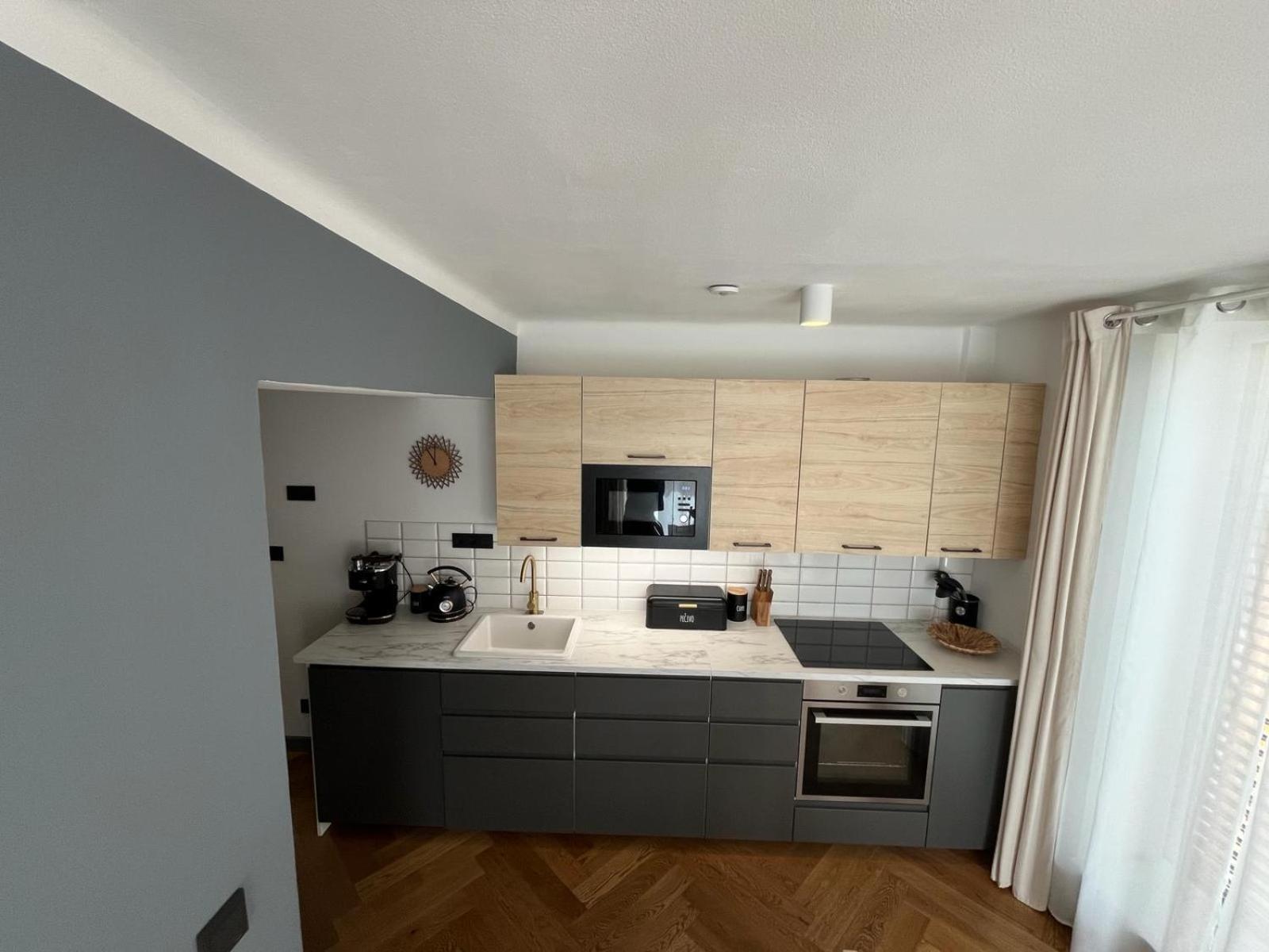 Slunecny Apartman Велке Лосіни Екстер'єр фото